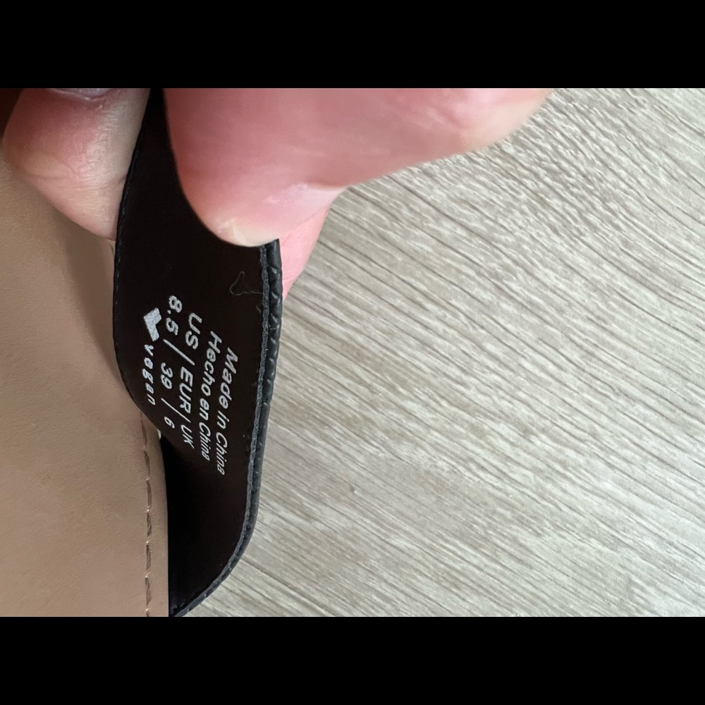 Call it Spring Black Strap sandals - Picture 4 of 4